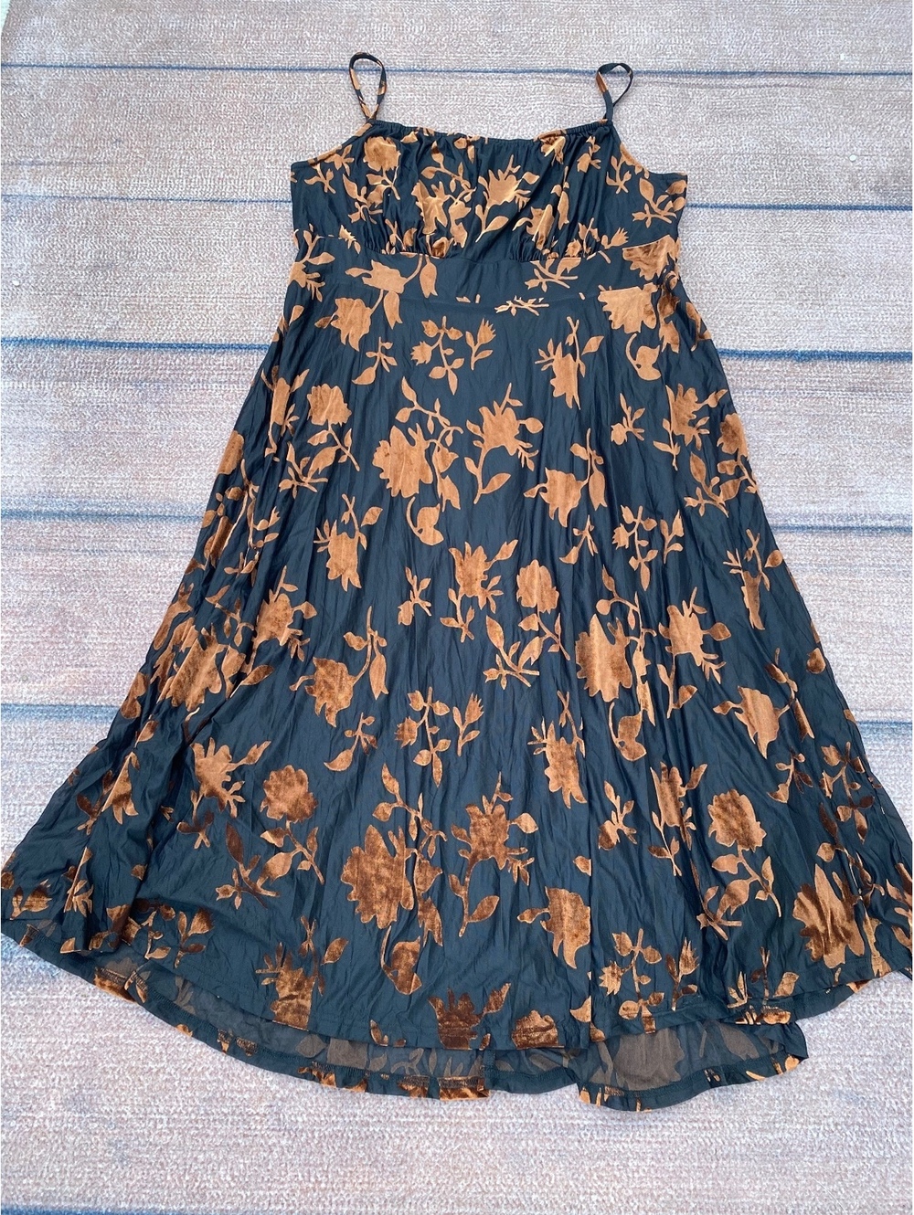 Whimsigoth earthy autumn wedding guest homecoming velvet embossed maxi dress 24W